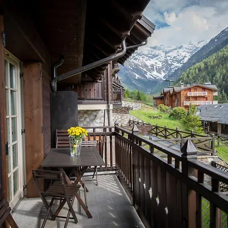 Daire Trilocale Alpes: Dimentica L'auto E Rilassati Ponte Di Legno